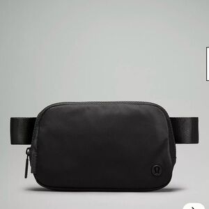 Lululemon Everywhere Belt Bag 1L - black